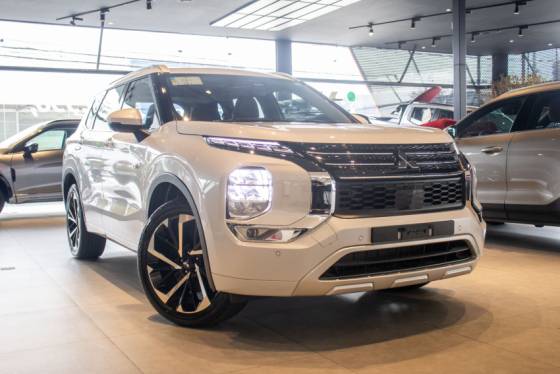 MITSUBISHI OUTLANDER 2.4 PHEV HPE-S S-AWC DHT